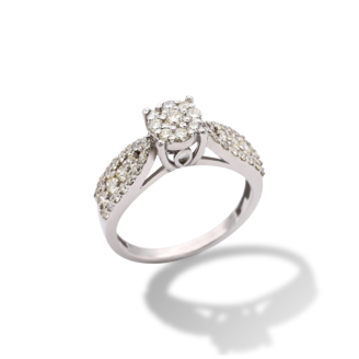 Faccinating Diamond Ring