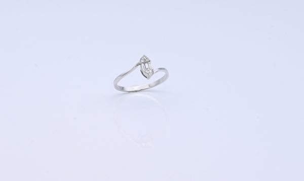 Ravishing Diamond Ring 1