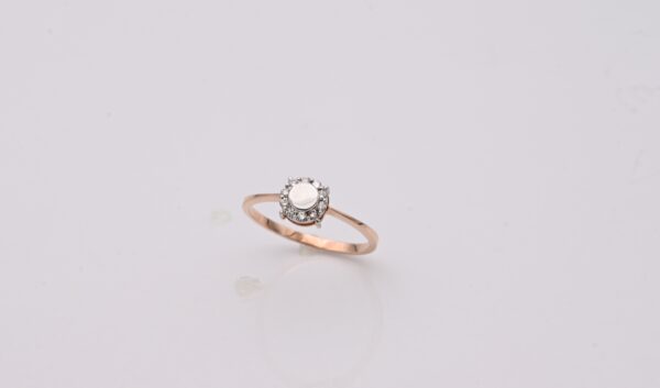 Solitaire Style Ring